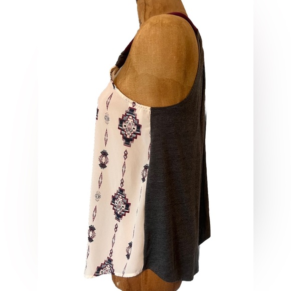 Like New Rewind Two Tone Tank M - Picture 3 of 6